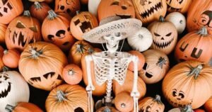 Elegant Decorative Pieces for a Stylish Halloween » Home Decor Trends