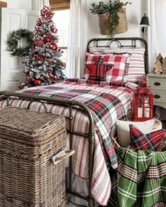 Over 20 Cozy and Festive Ideas for Christmas Bedroom Decor